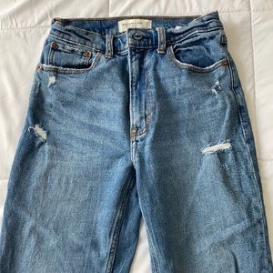 Abercrombie & Fitch The ankle straight jean